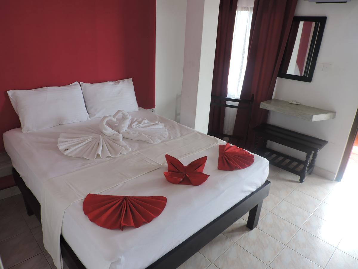 Sea View Beach Hotel Nilaveli Zewnętrze zdjęcie